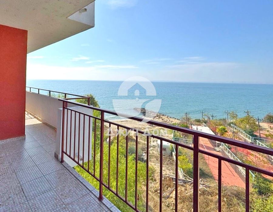 Двустаен апартамент с ПАНОРАМА МОРЕ в к-с Марина Вю Форт Бийч,Св. Влас