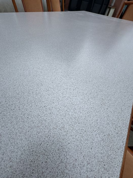 VAND URGENT Masă + 8 Scaune