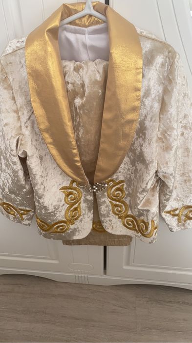 Ұлттық костюмдер жалға