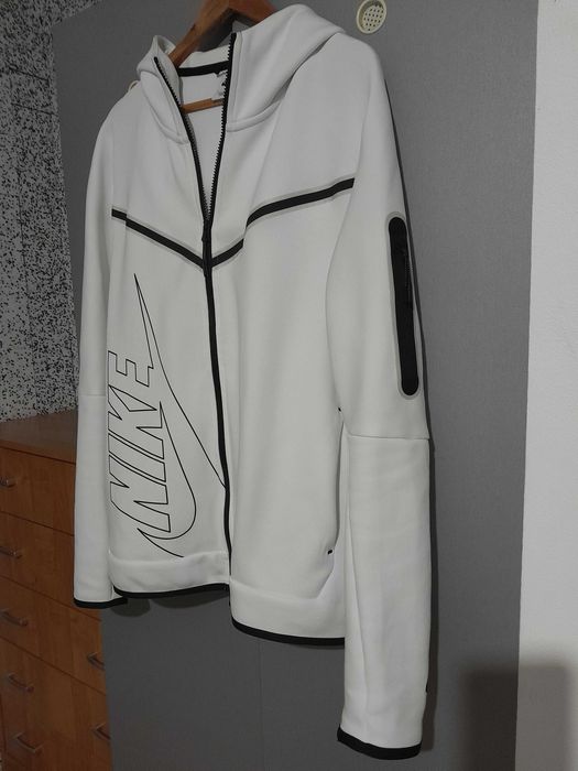 Мъжки суичър - "Nike Tech Fleece"