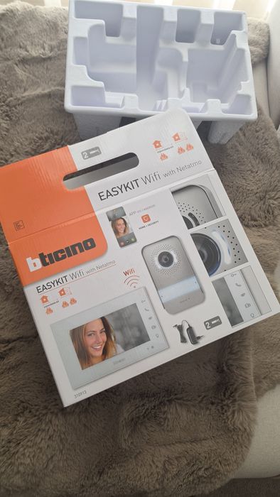 Домофонна Bticino easykit wi-fi