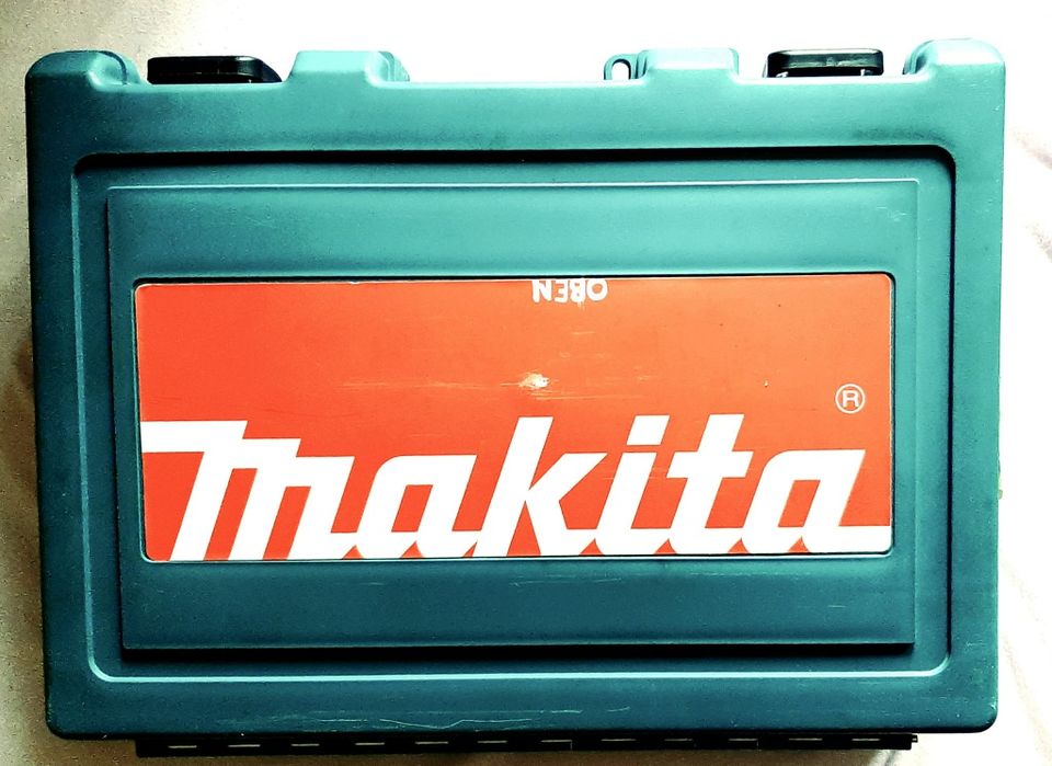 Ciocan rotopercutor HR2020, 710W 1050 rpm Makita