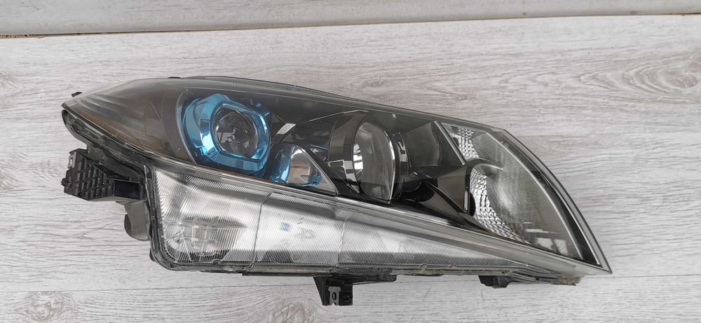 Десен фар за Suzuki Vitara LED / Сузуки Витара ЛЕД