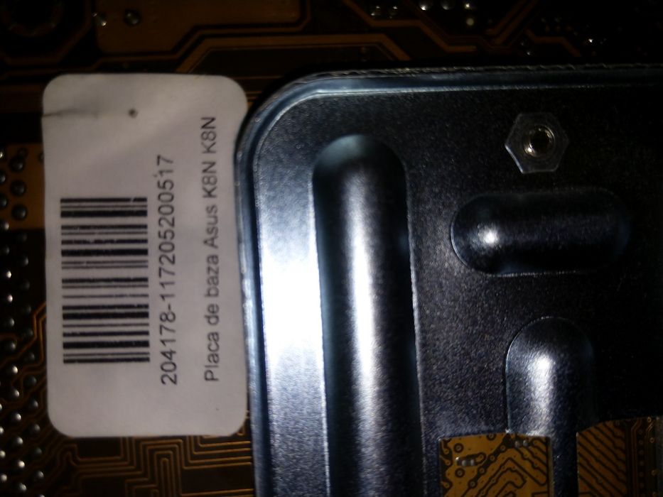 Vând placa de baza Asus K8N