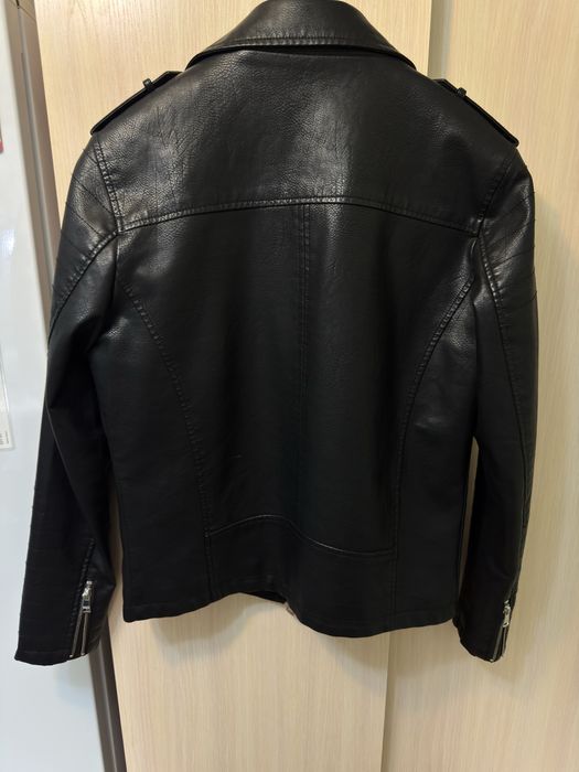 Продам косуху кожаную