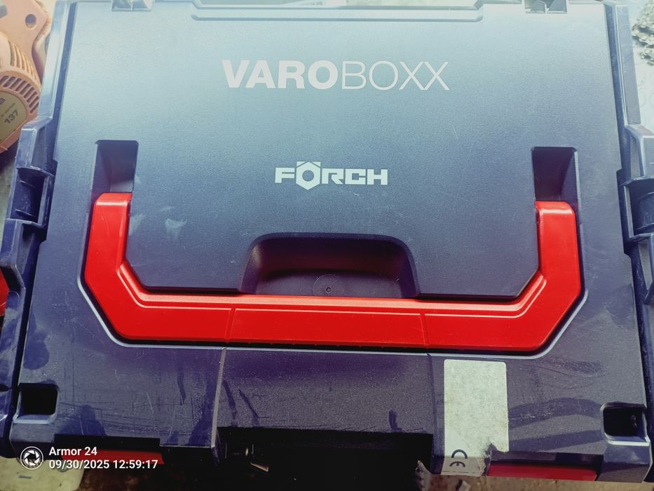 Винтоверт и перфоратор на батерии forch