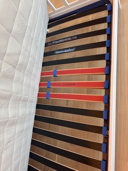 Детско легло Къщичка Монтесори с матрак Magniflex