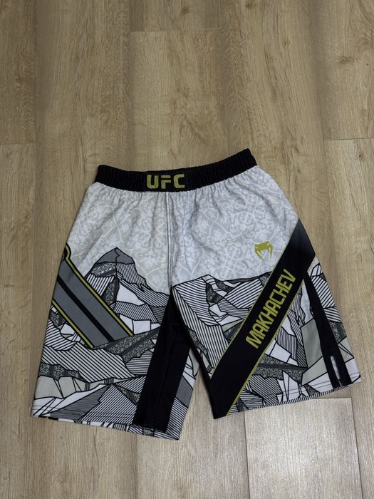 Продаються 2 новых шорт для мма и спортивные лосины по низкой цене