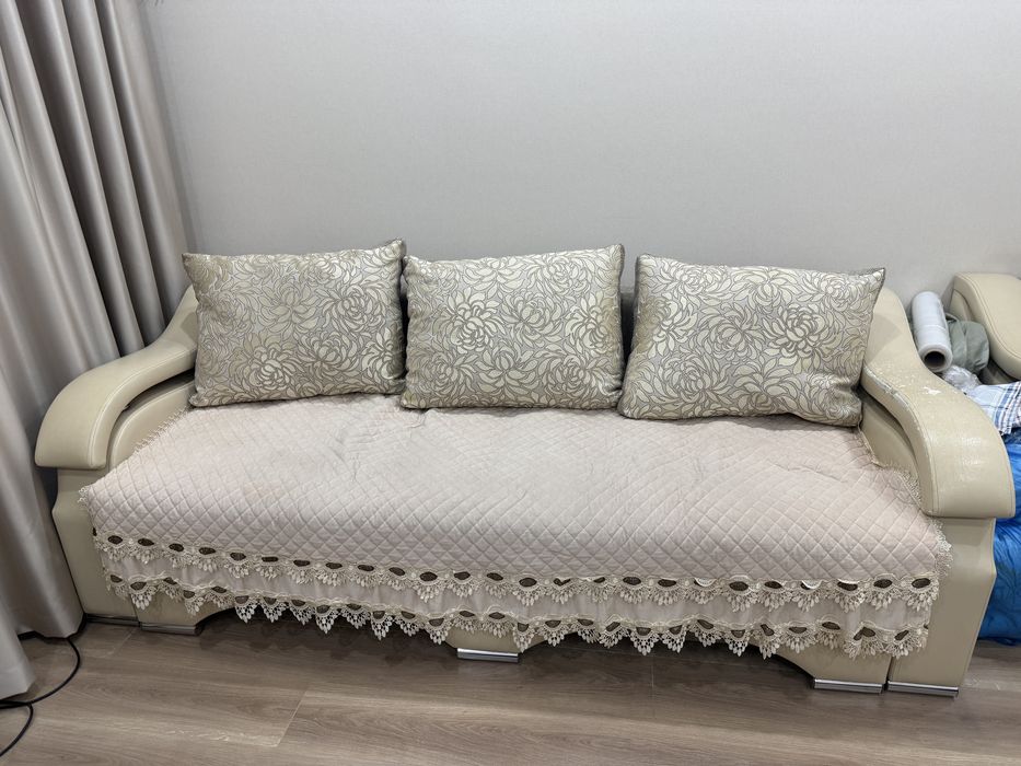 Диван + кресло .