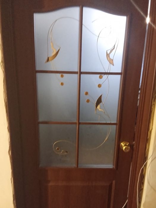 Продам межкомнатные двери
