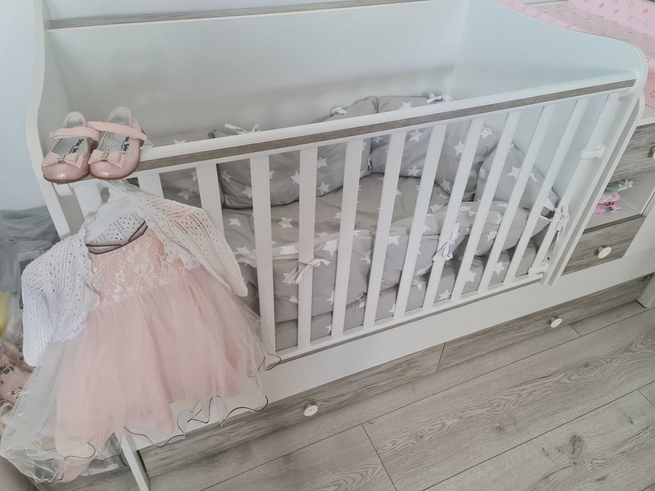 Трансформараща се дървена кошара