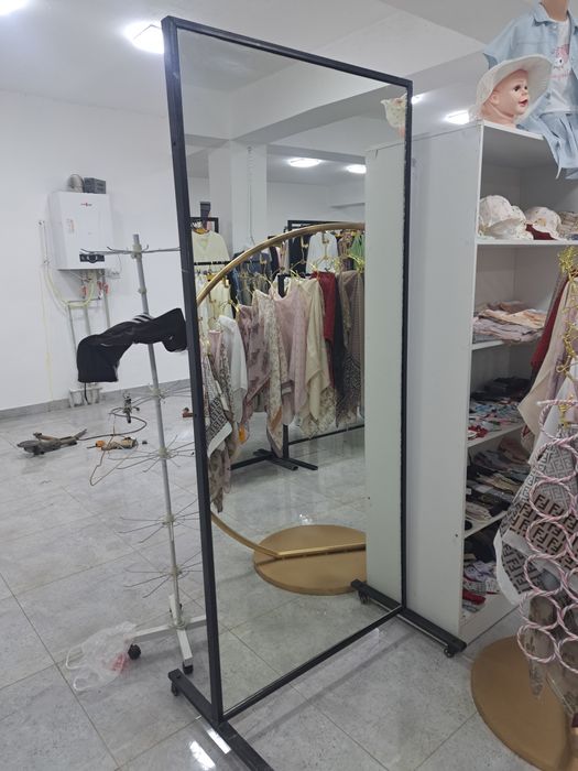 Зеркало для магазинов