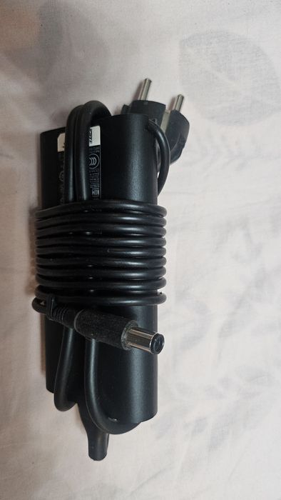 Зарядка для ноута Delll