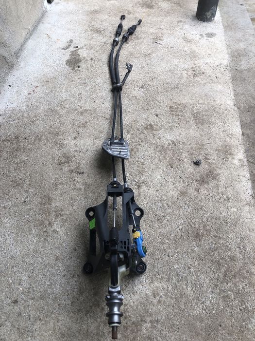 Жила за скорости на Тойота Версо 2.0D4D 2009г-2014г