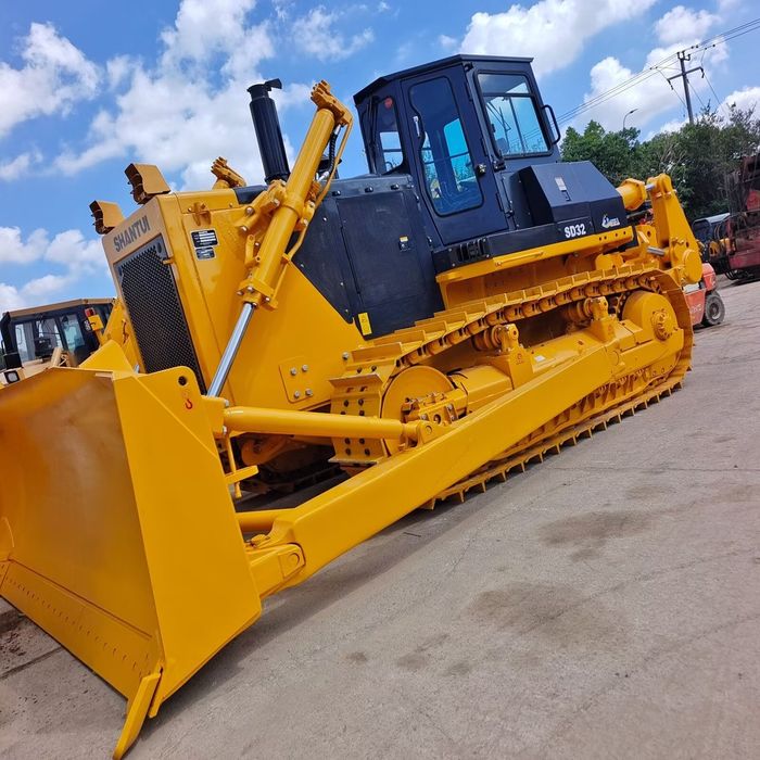 Бульдозер SD32 Shantui шантуй