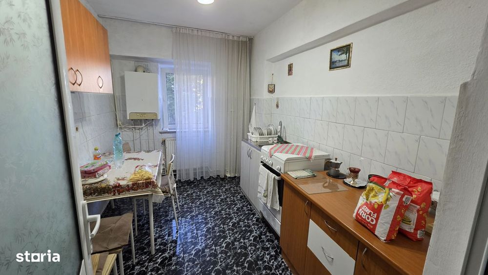 Apartament 3 c decomandate , 2 bai, etaj 1 la bulevard
