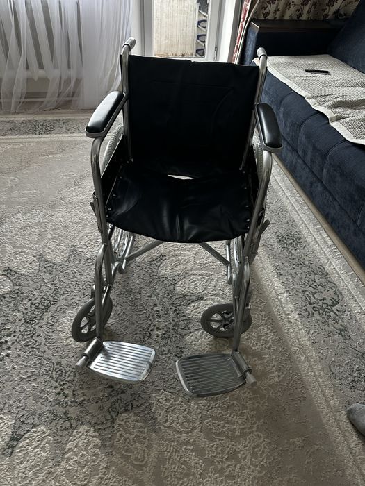 Ивалидное кресло коляска