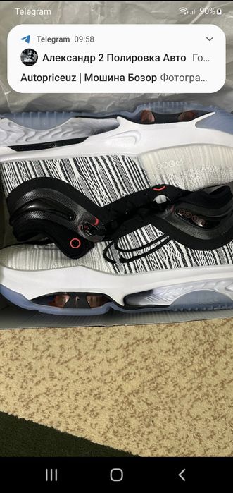 Продам Фирменный Кроссовки Nike для занятия  Профессионально Волейболу