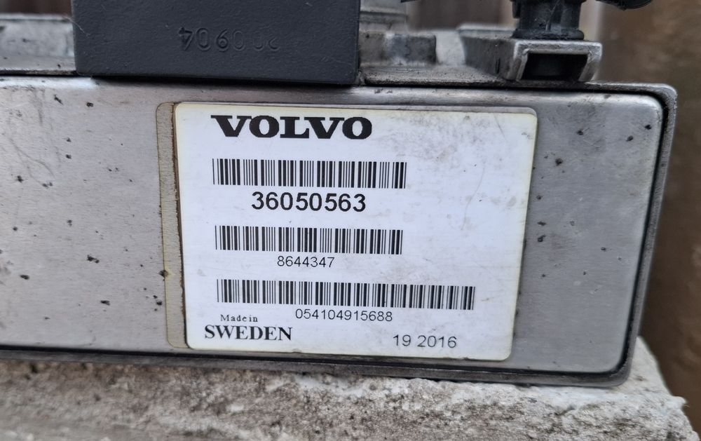 Volvo дросел бензин