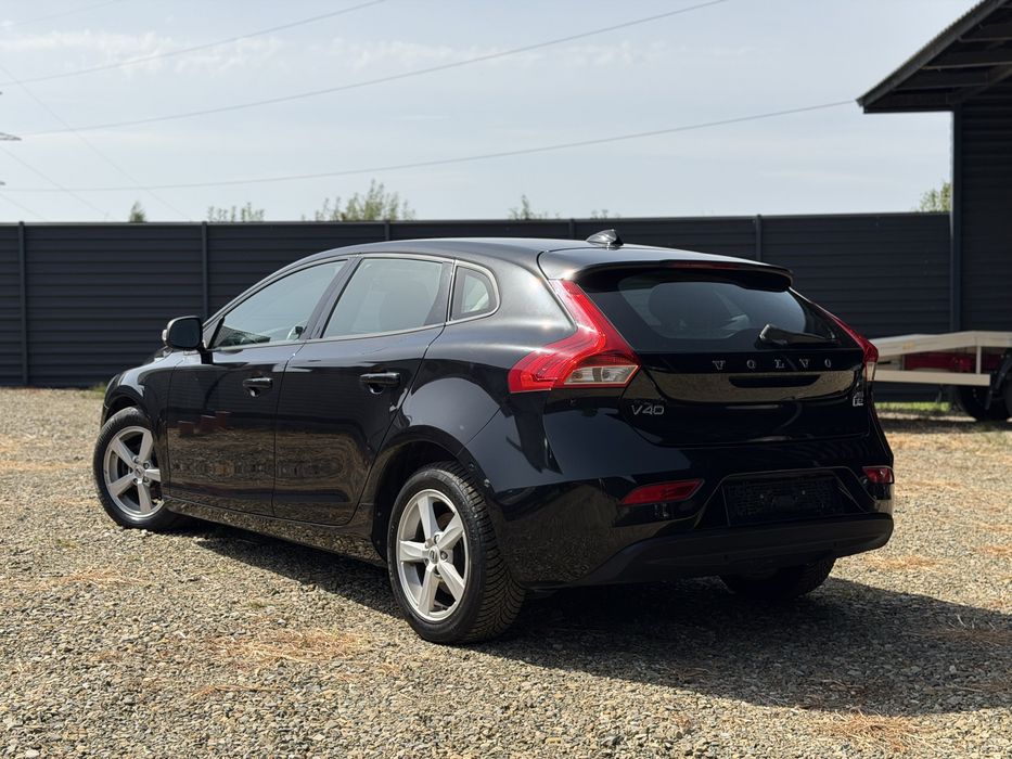 Volvo V40 D2 2018 EURO 6b LED 2.0 diesel
