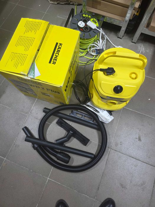 Aspirator umed și uscat Kärcher WD 2 Plus, funcție de suflare