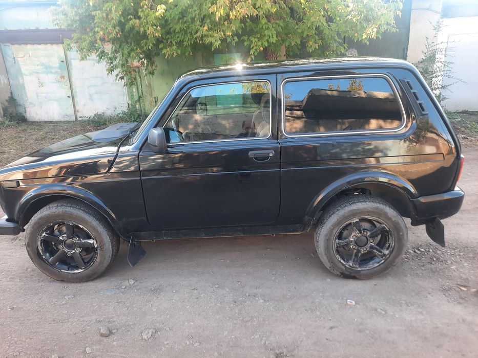 Продам Нива Урбан 21214