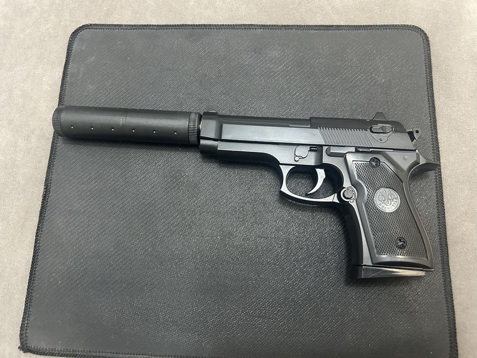 Пистолет игрушка