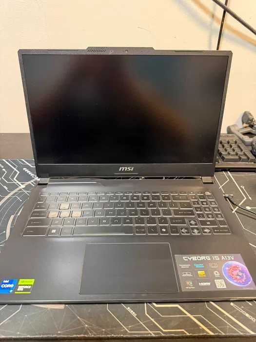 Laptop MSI / I7 Gen.13 / 16 GB RAM DDR5 / RTX 4060 / Garantie *Krom Amanet Margeanului *
