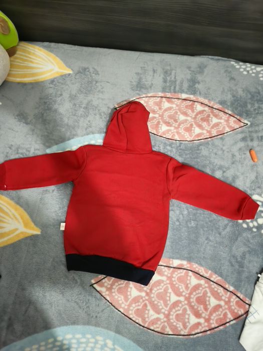 Hanorac unisex mărimea 104