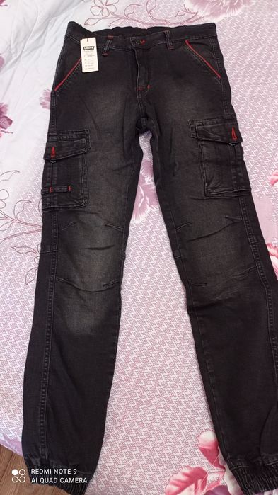 Джинсы новые 33 и 34 размер.Цена за одни