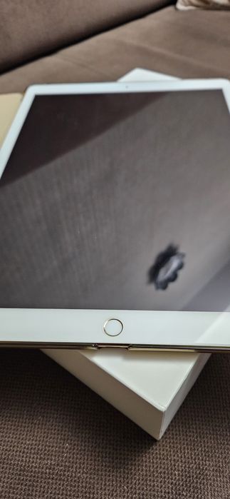 Ipad 12.9 дюйма (A1652)  золотой 128 gb первого поколения,состояние ok