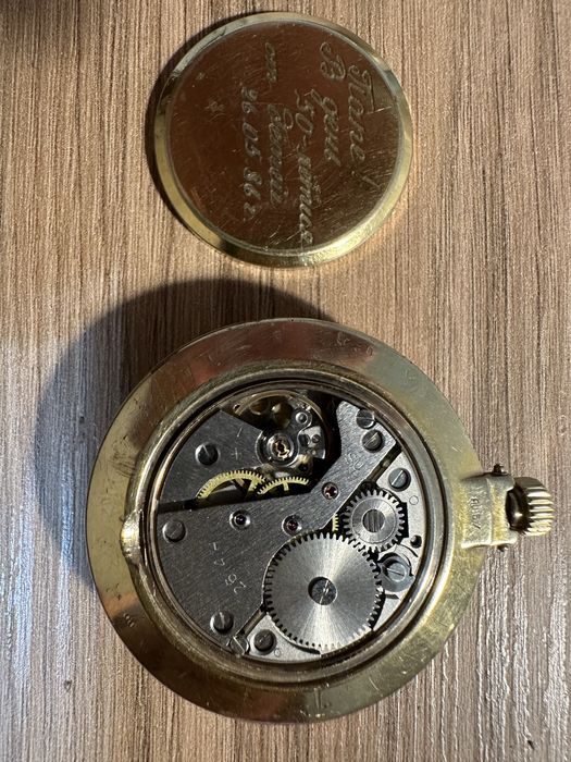 Продам позолоченные карманные часы "Ракета"