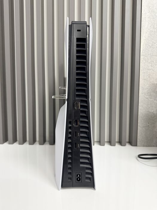 PlayStation 5 Slim Disc Edition + FC26 (Garanție eMag 2027)