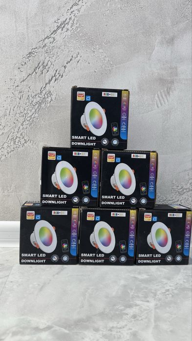 6 броя RGB LED лунички +CCT с вграден интелигентен светодиод