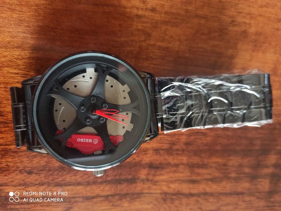 Уникален часовник "джанта и спирачни дискове"! Нови!