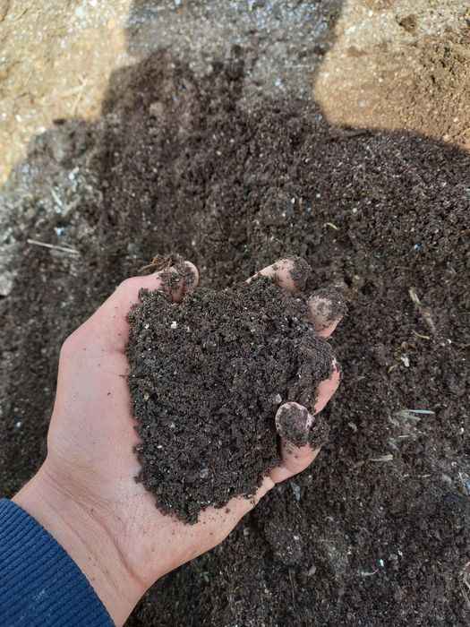 Удобрение перегной навоз