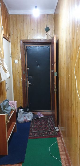 Сдаётся 2-х комнатная квартира на долгий срок.