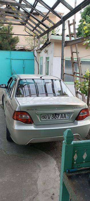 Neksiya 2 bir qoʼl salondan olingan 2010 yil radnoy