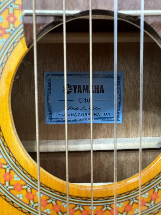 гитара Yamaha C40