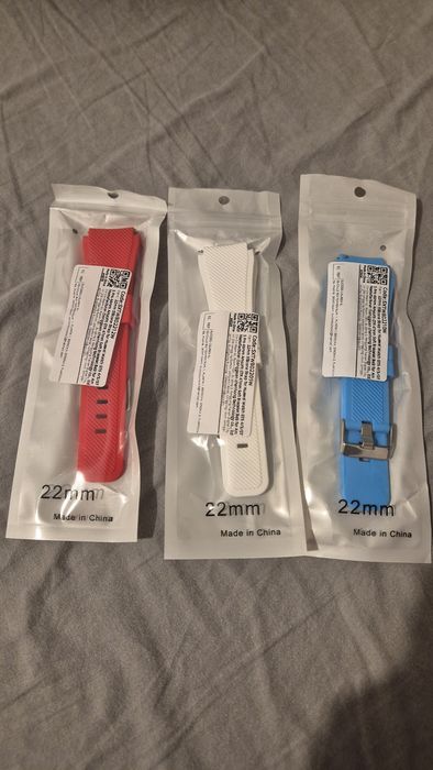 3 броя чисто нови силиконови  каишки за часовници с размер 22