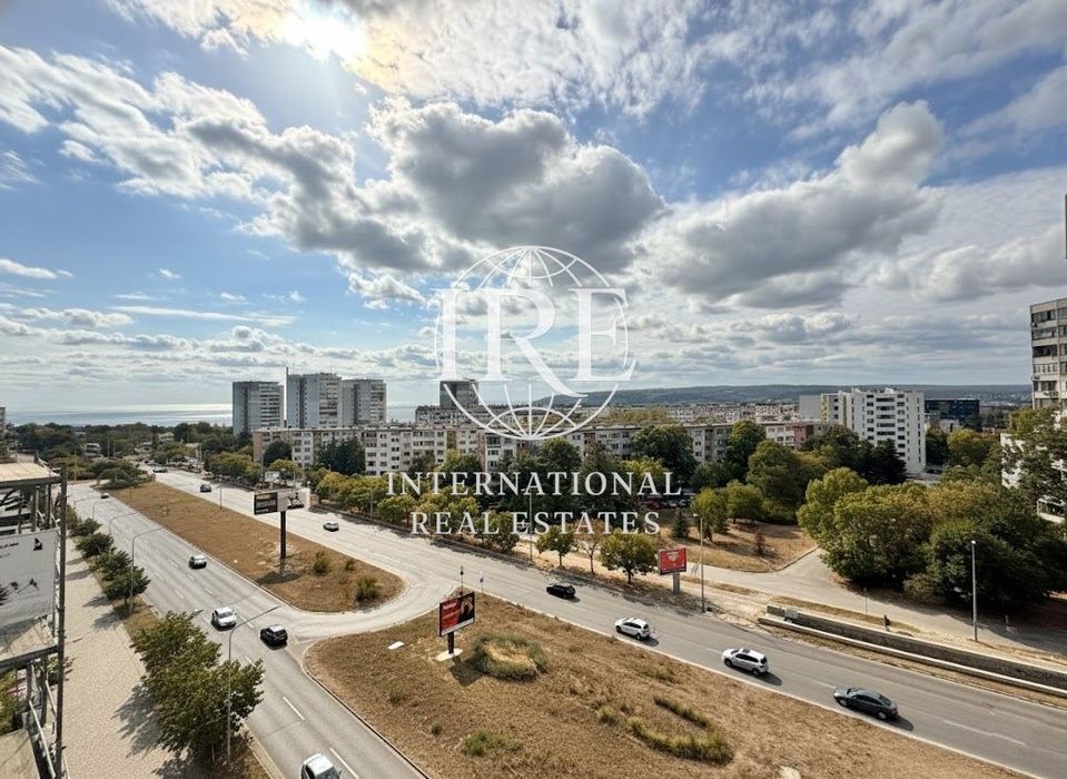 Продава се Тристаен апартамент в Варна, Бриз - 117 кв.м за 1530 €/кв.м - Снимка #2