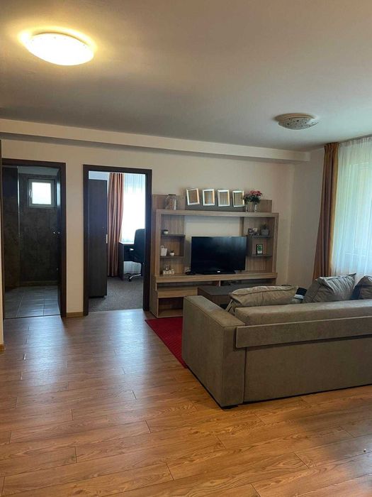 Apartament 5 camere UMF, de inchiriat, 7 Noiembrie
