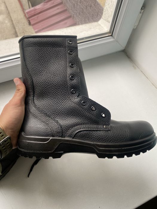 Берцы жаңа шебер 42размер 13000тг