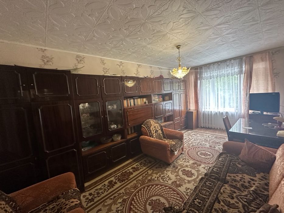 Продам квартиру 3- комнатную Бак-Бак