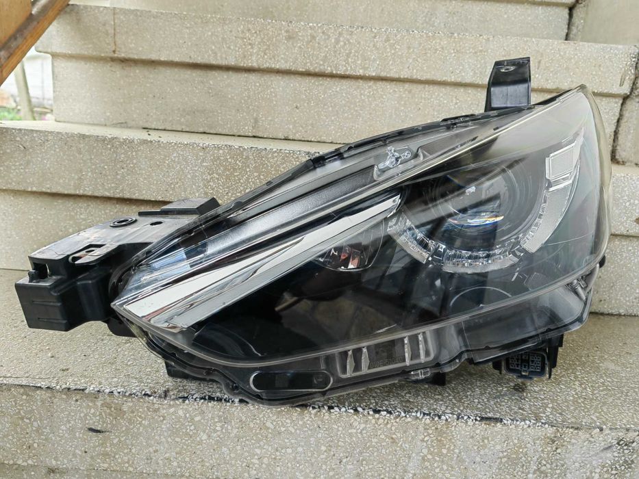 Фар Mazda CX3 LED ляв / Фар Мазда ЦХ3 LED Оригинален