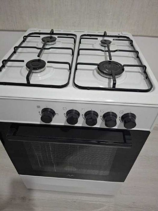 Новая в упаковке кухонная плита VESTA