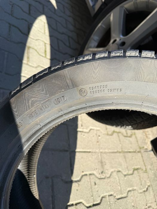 Зимни гуми 225/50/18 continental