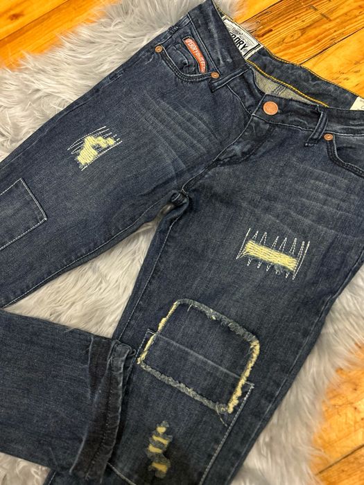 Дънки SuperDry ,размер С , без следи от употреба.