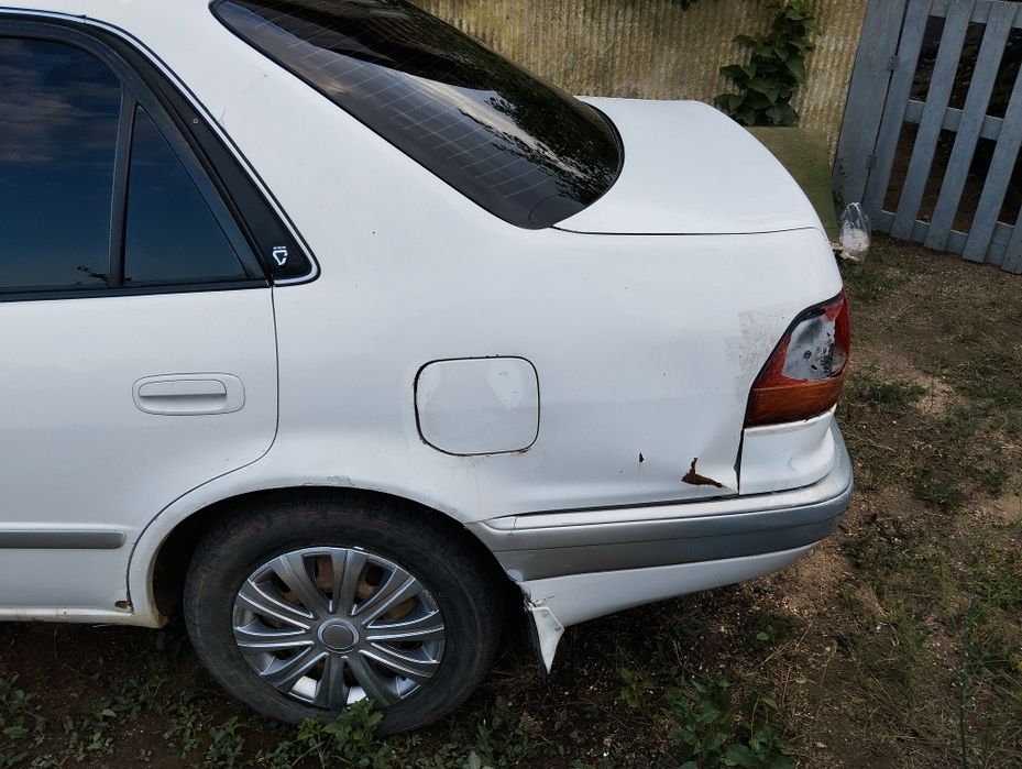 Продам Тойота Королла 97 года.