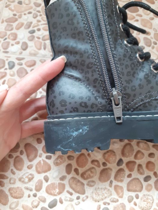 Боти с връзки H&M